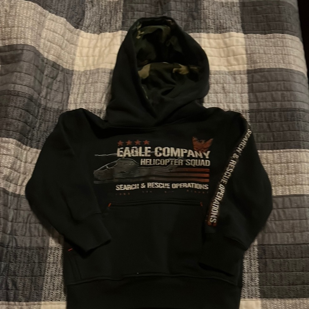 ☘️5 for $25☘️ Boys 4/5 Military Hoodie